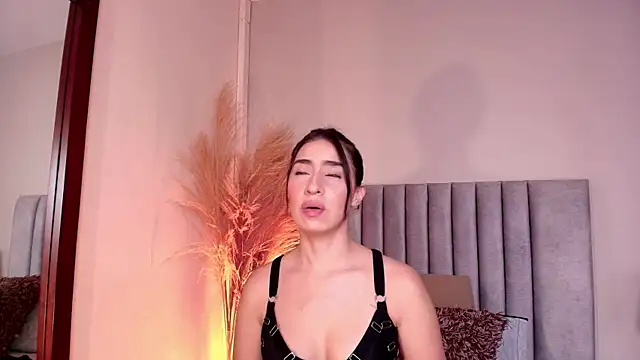 Christy Sea online show from October 30, 2025, 6:19 pm