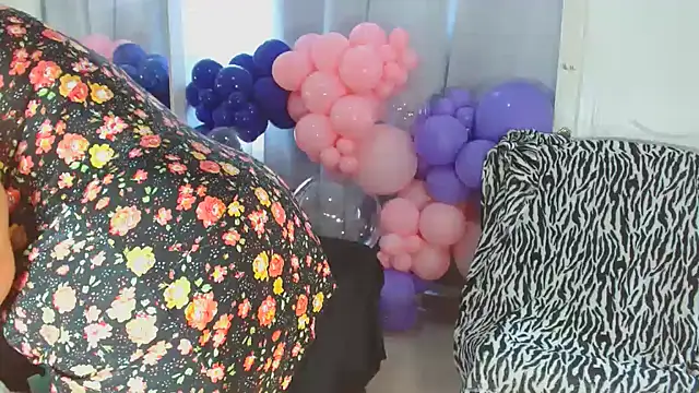 Snapshot of Selenna01 chatting on March 5, 2025, 1:50 pm Selenna01 online show from March 5, 2025, 1:50 pm