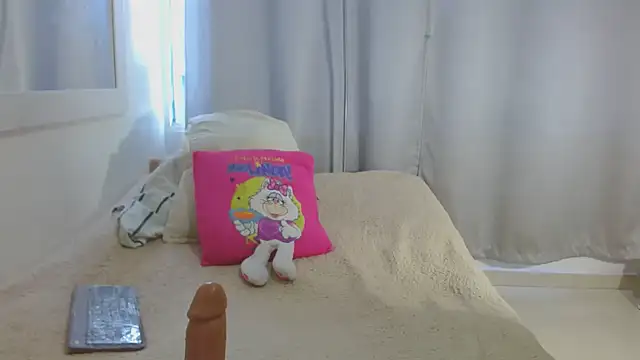 Snapshot of Selenna01 chatting on March 19, 2025, 4:13 pm Selenna01 online show from March 19, 2025, 4:13 pm