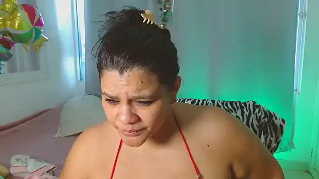 Snapshot of Selenna01 chatting on September 17, 2025, 1:13 pm Selenna01 online show from September 17, 2025, 1:13 pm