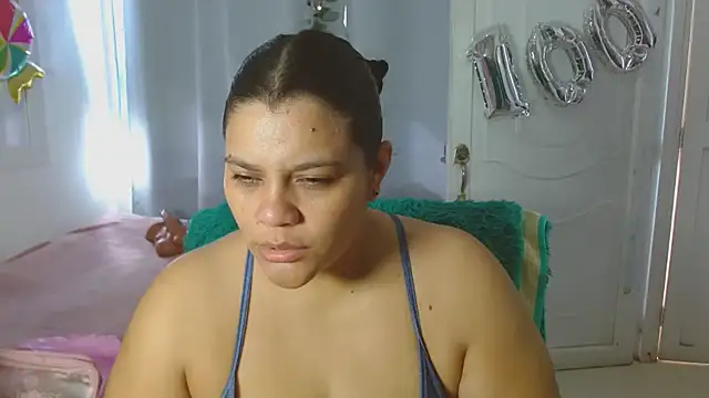 Snapshot of Selenna01 chatting on September 22, 2025, 1:13 pm Selenna01 online show from September 22, 2025, 1:13 pm