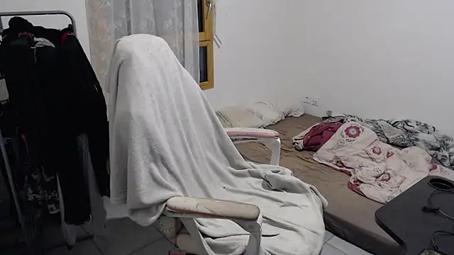 missthon0 online show from November 14, 2025, 6:12 am