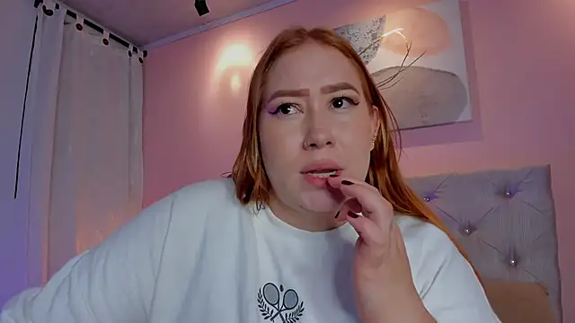 Snapshot of hannamartinn chatting on November 7, 2025, 2:33 am hannamartinn online show from November 7, 2025, 2:33 am