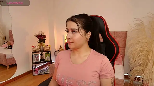 KallyMyller1 online show from December 10, 2024, 7:11 pm