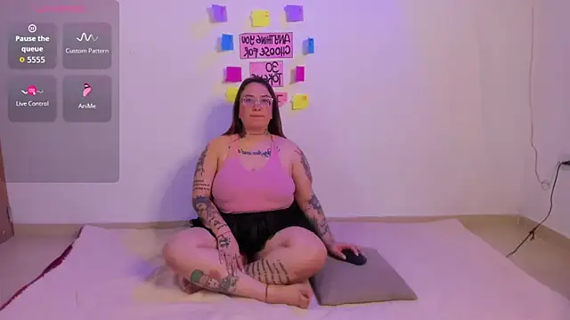 MiaYMolly online show from March 21, 2026, 2:38 am