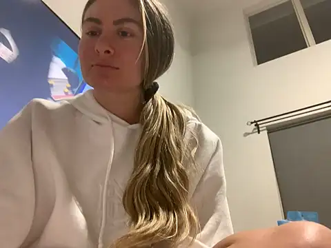 Alyssa rhoades online show from January 24, 2025, 4:16 am