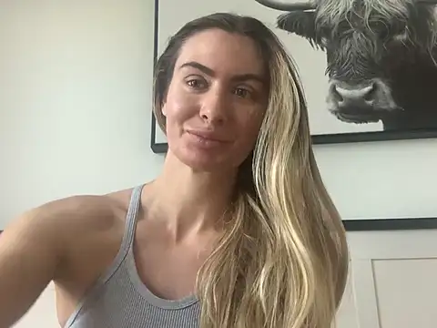 Alyssa rhoades online show from May 31, 2026, 6:53 pm
