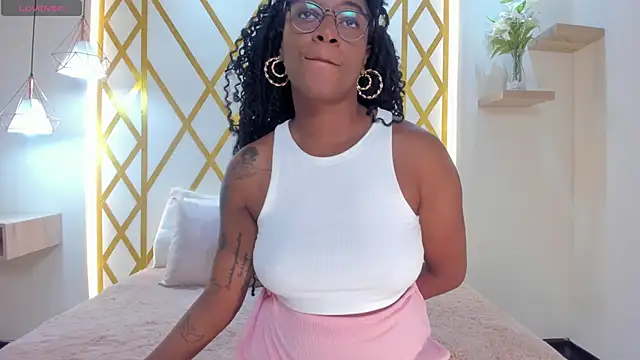 maryevans  online show from November 8, 2025, 12:49 pm