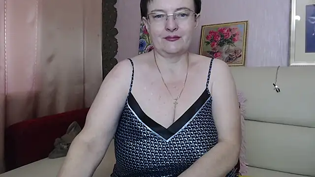 Snapshot of MargieEvans chatting on February 7, 2025, 6:35 am MargieEvans online show from February 7, 2025, 6:35 am