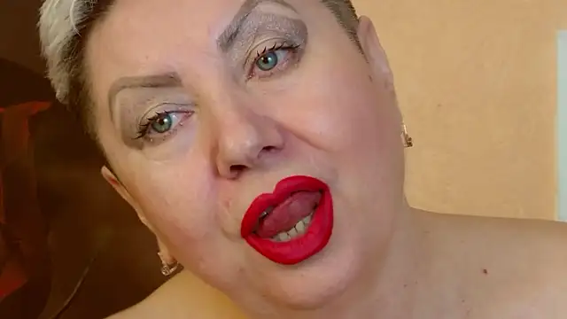 LadyPosh online show from December 4, 2024, 9:46 pm