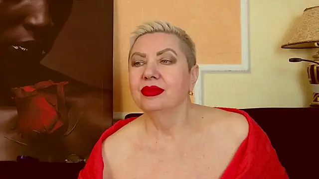 LadyPosh online show from May 5, 2026, 9:01 pm