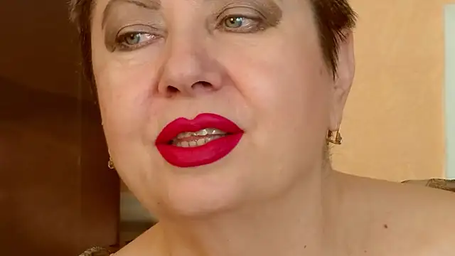 LadyPosh online show from June 25, 2026, 9:30 pm