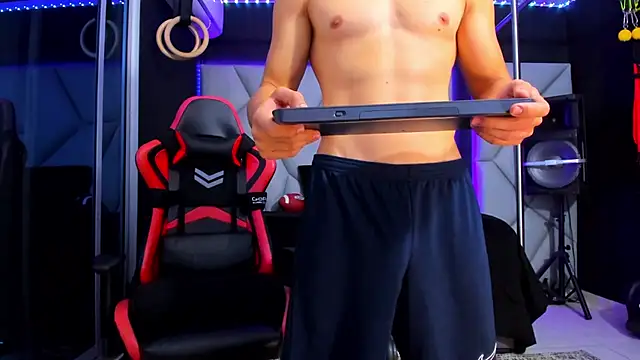 Aydenmiller96 online show from May 6, 2026, 4:19 am