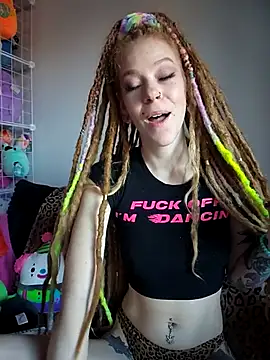 LucidLucy online show from October 3, 2025, 12:35 pm