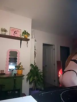 LucidLucy online show from October 25, 2025, 1:57 am