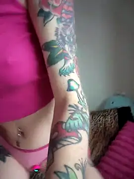 LucidLucy online show from February 3, 2026, 2:22 pm