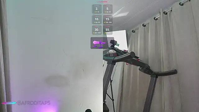 Snapshot of afroditaP_ chatting on October 17, 2025, 10:01 pm afroditaP  online show from October 17, 2025, 10:01 pm