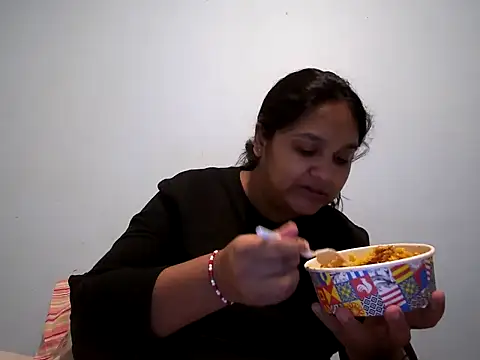 Indianbloom- online show from September 19, 2025, 4:51 pm