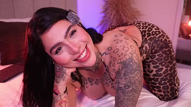 curvyliciousss online show from January 16, 2026, 6:01 pm