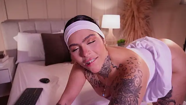 Snapshot of curvyliciousss chatting on March 2, 2026, 5:31 pm curvyliciousss online show from March 2, 2026, 5:31 pm