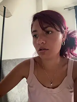 Snapshot of emily_honter chatting on April 14, 2026, 6:25 pm emily honter online show from April 14, 2026, 6:25 pm