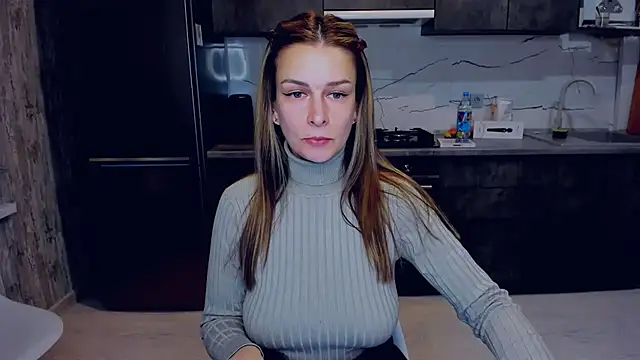 AlexiaDarren online show from February 10, 2025, 3:53 pm