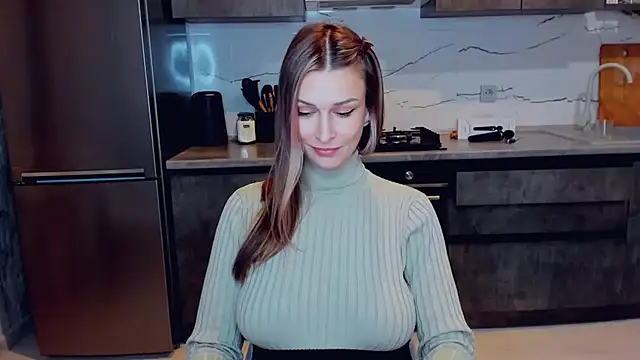 AlexiaDarren online show from February 12, 2025, 7:02 pm