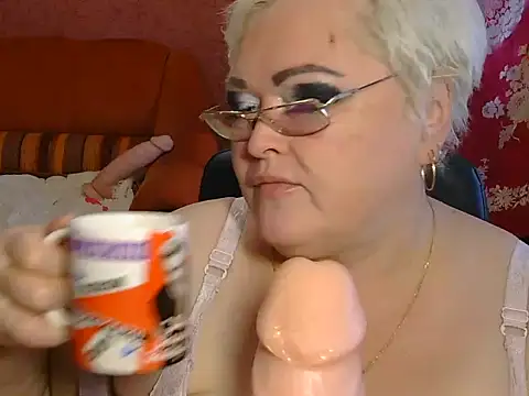 Snapshot of Iren4555 chatting on September 27, 2025, 5:45 am Iren4555 online show from September 27, 2025, 5:45 am