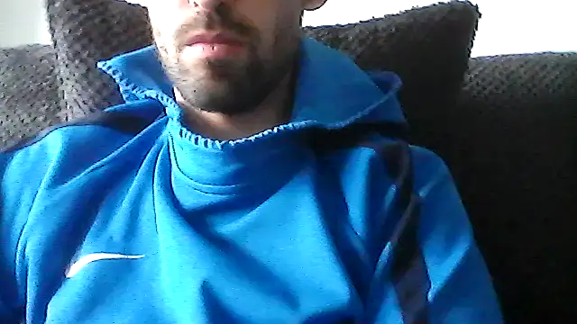 Snapshot of juju156111 chatting on December 4, 2025, 10:35 am juju156111 online show from December 4, 2025, 10:35 am