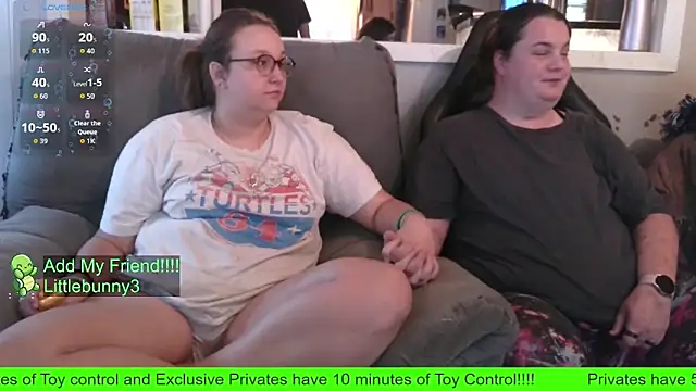 Snapshot of ZeTurtleMaster chatting on October 4, 2025, 10:30 pm ZeTurtleMaster online show from October 4, 2025, 10:30 pm