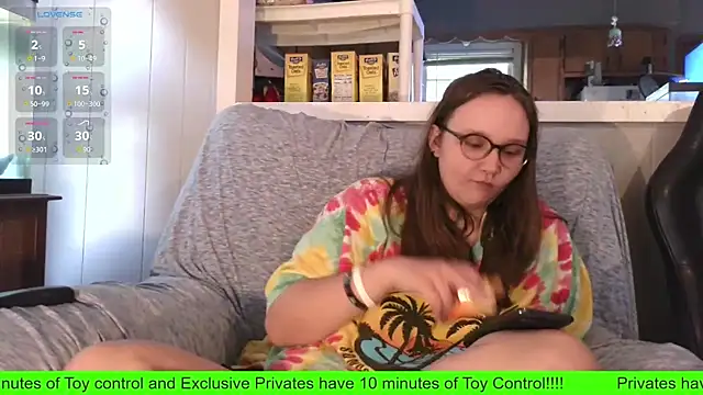 Snapshot of ZeTurtleMaster chatting on October 11, 2025, 10:41 pm ZeTurtleMaster online show from October 11, 2025, 10:41 pm