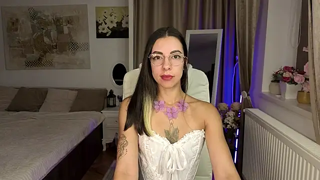 silver eve online show from October 7, 2025, 12:46 pm