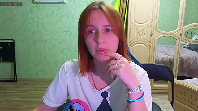 Snapshot of DanaMartina chatting on October 8, 2025, 2:47 pm DanaMartina online show from October 8, 2025, 2:47 pm