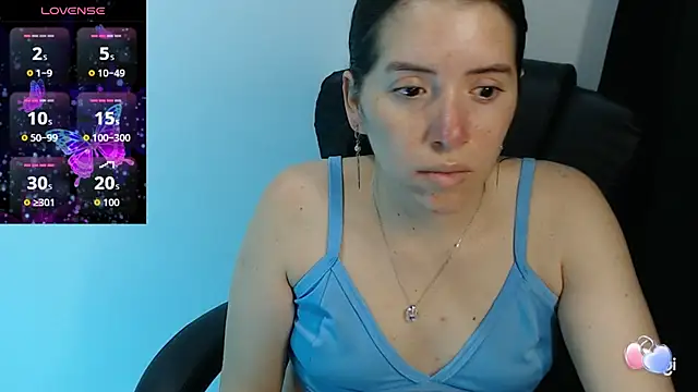 Snapshot of spicey_latina chatting on September 25, 2025, 1:09 am spicey latina online show from September 25, 2025, 1:09 am