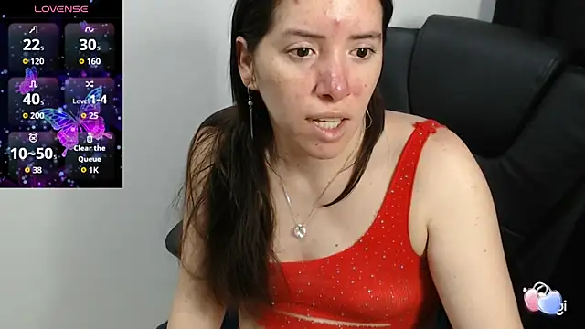 Snapshot of spicey_latina chatting on October 21, 2025, 1:23 pm spicey latina online show from October 21, 2025, 1:23 pm