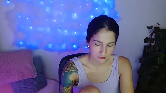 Snapshot of IsabellaVegaa chatting on December 13, 2024, 5:27 am IsabellaVegaa online show from December 13, 2024, 5:27 am