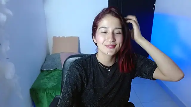 Snapshot of IsabellaVegaa chatting on January 18, 2025, 4:15 am IsabellaVegaa online show from January 18, 2025, 4:15 am