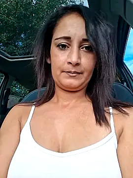 Snapshot of Alina03210 chatting on September 27, 2025, 1:16 pm Alina03210 online show from September 27, 2025, 1:16 pm
