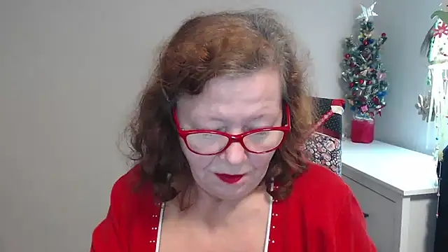 Snapshot of Adelewildx chatting on December 9, 2024, 8:33 am Adelewildx online show from December 9, 2024, 8:33 am