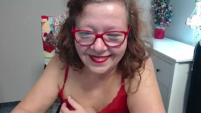 Snapshot of Adelewildx chatting on December 11, 2024, 7:53 am Adelewildx online show from December 11, 2024, 7:53 am