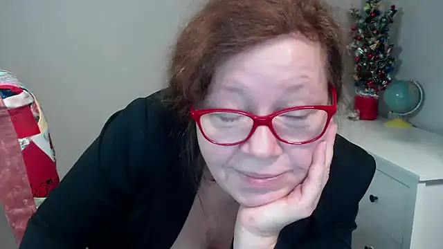 Snapshot of Adelewildx chatting on January 8, 2025, 10:48 am Adelewildx online show from January 8, 2025, 10:48 am