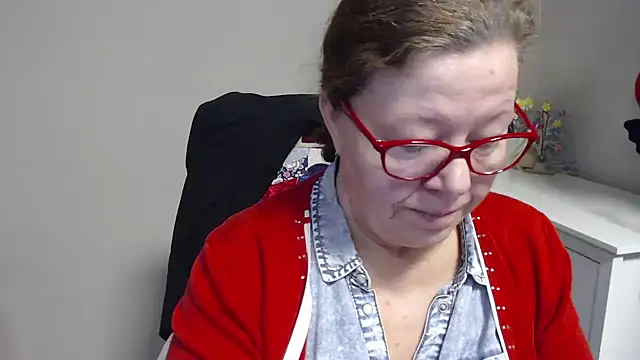 Snapshot of Adelewildx chatting on February 20, 2025, 4:50 am Adelewildx online show from February 20, 2025, 4:50 am