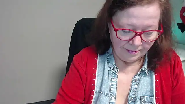 Adelewildx online show from March 17, 2025, 7:35 am