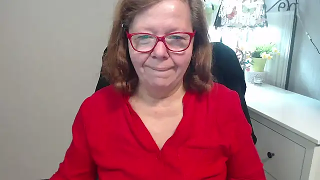 Snapshot of Adelewildx chatting on September 30, 2025, 3:22 am Adelewildx online show from September 30, 2025, 3:22 am