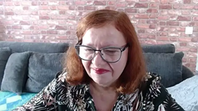 Snapshot of Adelewildx chatting on October 10, 2025, 11:09 am Adelewildx online show from October 10, 2025, 11:09 am