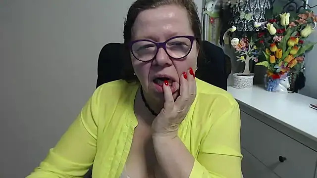 Adelewildx online show from March 5, 2026, 4:41 am