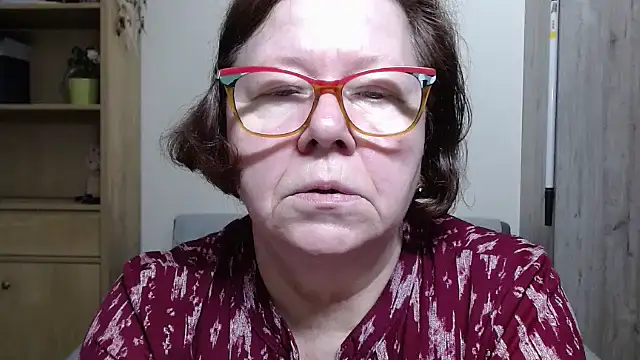 Adelewildx online show from April 30, 2026, 9:52 pm