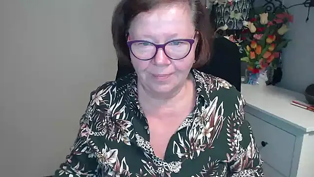 Adelewildx online show from May 12, 2026, 3:36 am