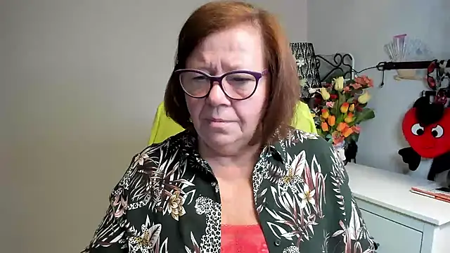 Adelewildx online show from June 17, 2026, 3:42 am