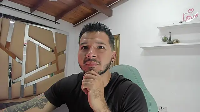Snapshot of mister_miike chatting on March 12, 2025, 3:02 am mister miike online show from March 12, 2025, 3:02 am